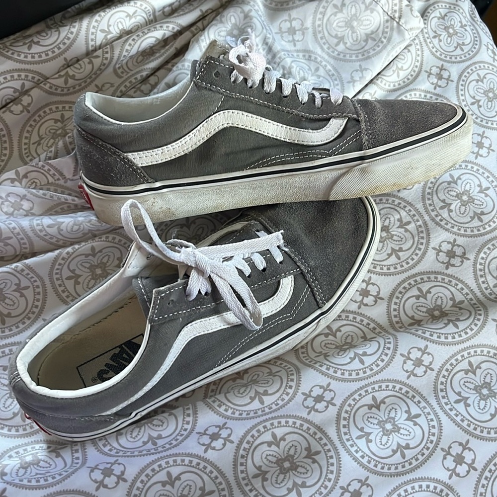 Women gray classic vans